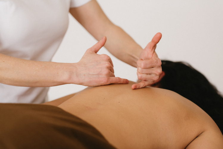 Nadine massage colonne vertébrale